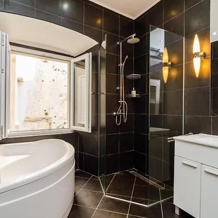 Apartment The Scent - Three Bedroom With Terrace And Fort View